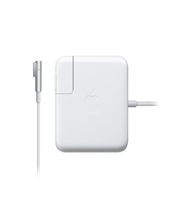 L'adaptateur secteur MagSafe de 60 watts intègre un connecteur DC à couplage magnétique qui débranche automatiquement le connecteur en cas d'excès de tension sur le cordon et prolonge ainsi la durée de vie des câbles. En outre, ce connecteur magnétique facilite l'insertion de la fiche dans le système pour une connexion rapide et stable. Lorsque la fiche est bien en place, une DEL située en haut du connecteur DC s'allume. Le voyant orange indique que l'ordinateur portable est en cours de chargement et le voyant vert, que la batterie est chargée. Un cordon d'alimentation est fourni avec l'adaptateur pour vous permettre de bénéficier d'une longueur de cordon maximale. Un adaptateur secteur mural (également fourni) offre aux utilisateurs un outil plus facile à utiliser et plus compact lors de leurs déplacements. Conçu pour être le compagnon de voyage idéal, cet adaptateur présente une conception ingénieuse permettant d'enrouler proprement le câble pour le ranger plus facilement. Cet adaptateur secteur permet de recharger la batterie lithium-polymère que le système soit allumé, éteint ou en état de veille. Il peut également alimenter le système si vous choisissez de ne pas utiliser la batterie. Compatible avec MacBook et MacBook Pro 13 pouces.